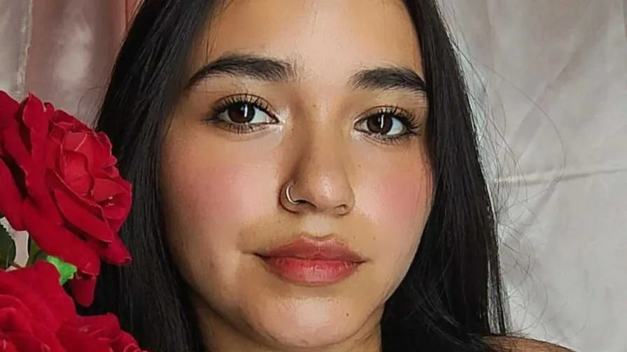 Chat with LilithRoxe