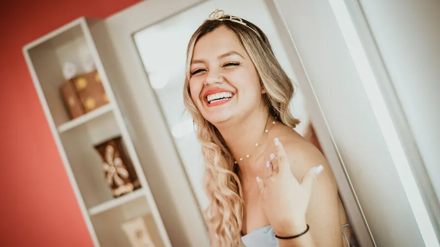 Chat with AngelinaSkyer