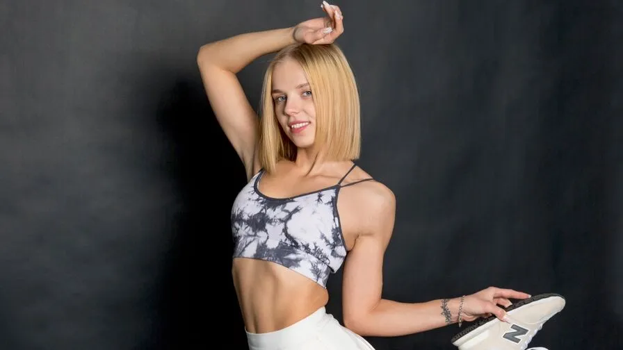 Chat with TamishaSonsino
