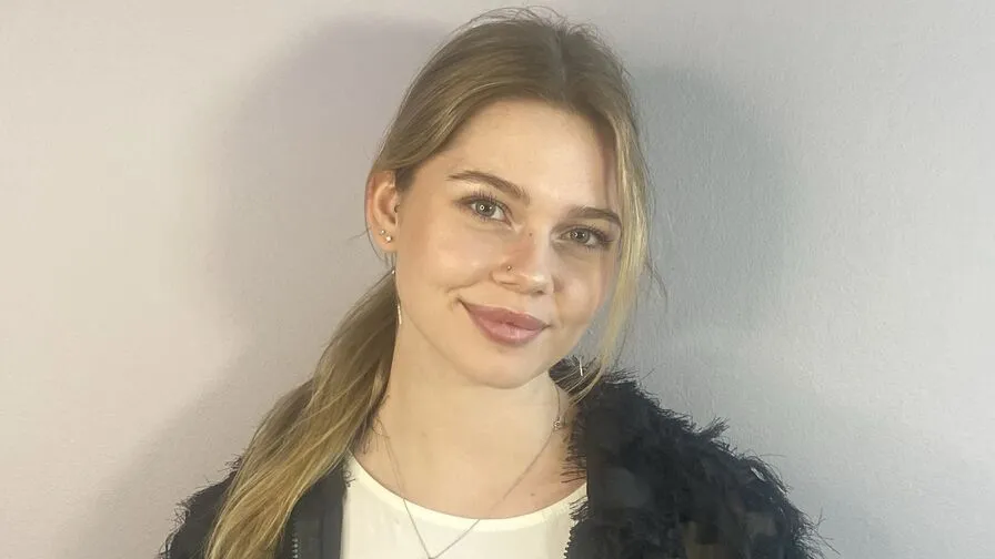 Chat with LiaMotzer