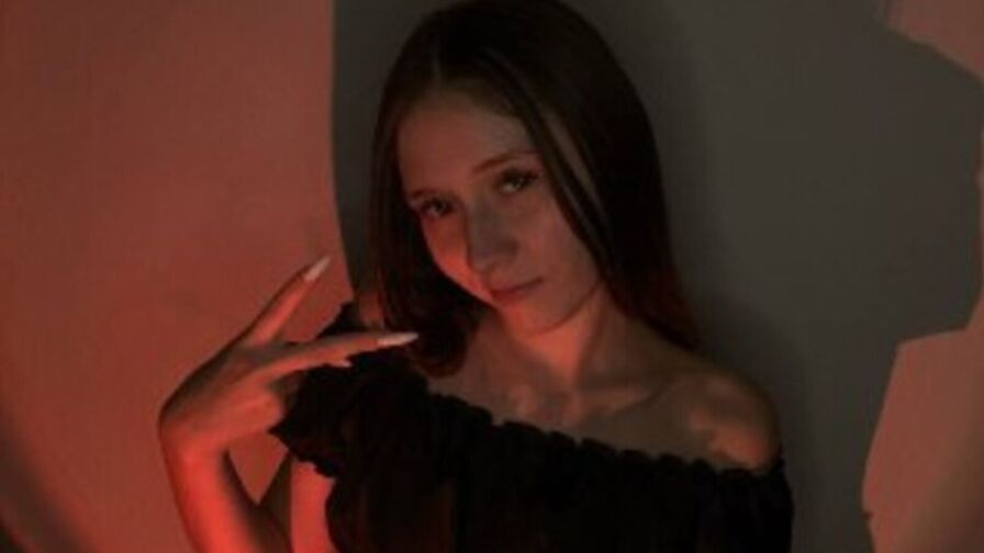 Chat with AnaOneill