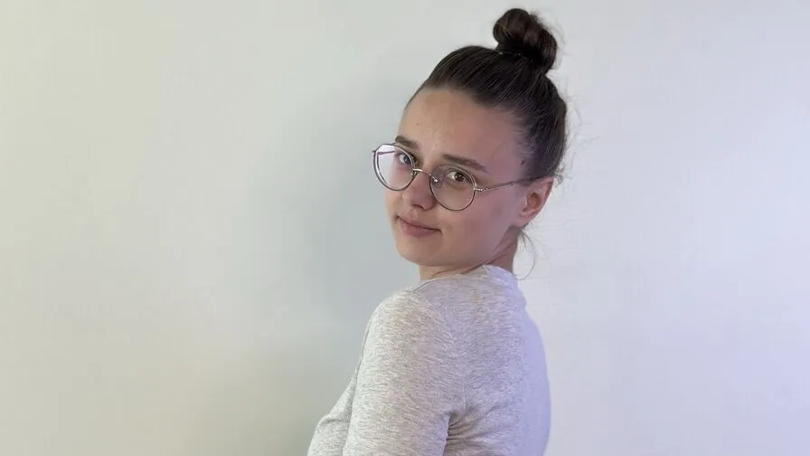 Chat with LarraineKaber