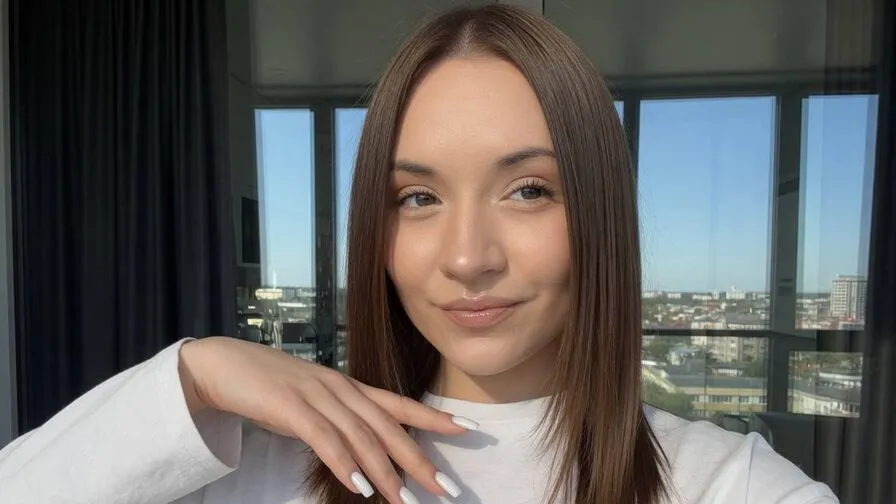Chat with ClarethaPeffer