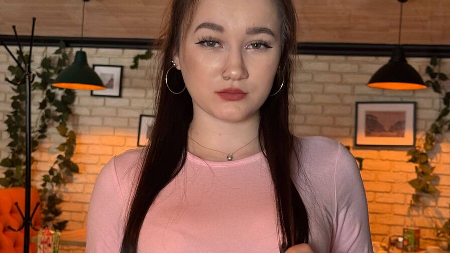 Chat with EllaVietor