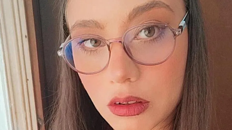 Chat with MadeCristine