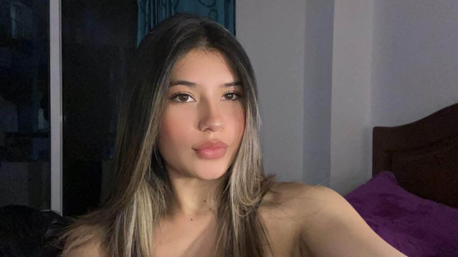 Chat with AmberEsparza