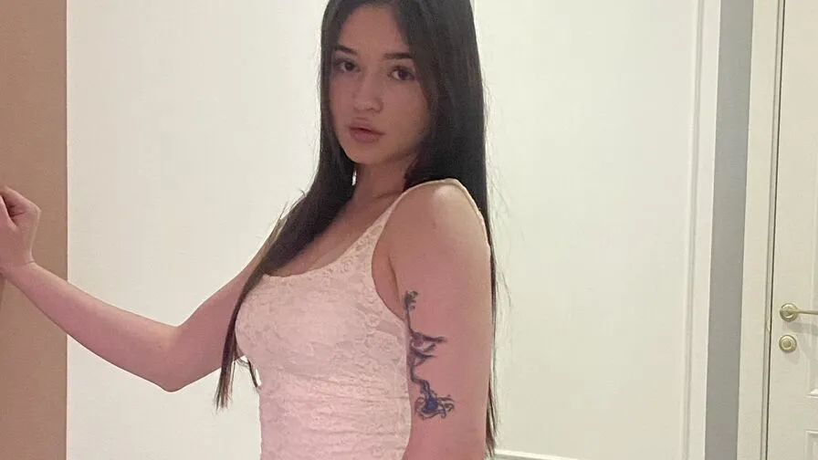 Chat with ElinaShenk