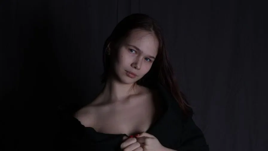 Chat with JesseniaLitt
