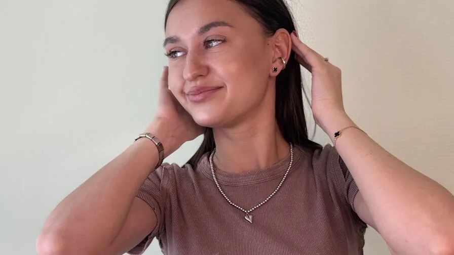 Chat with EbonieTurkus