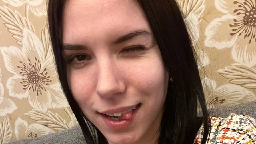 Chat with NoemiLannon