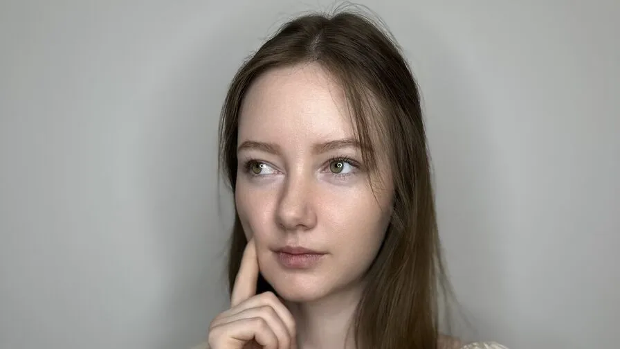 Chat with LinaBrossardie