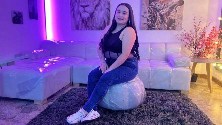 Chat with MonaSusan