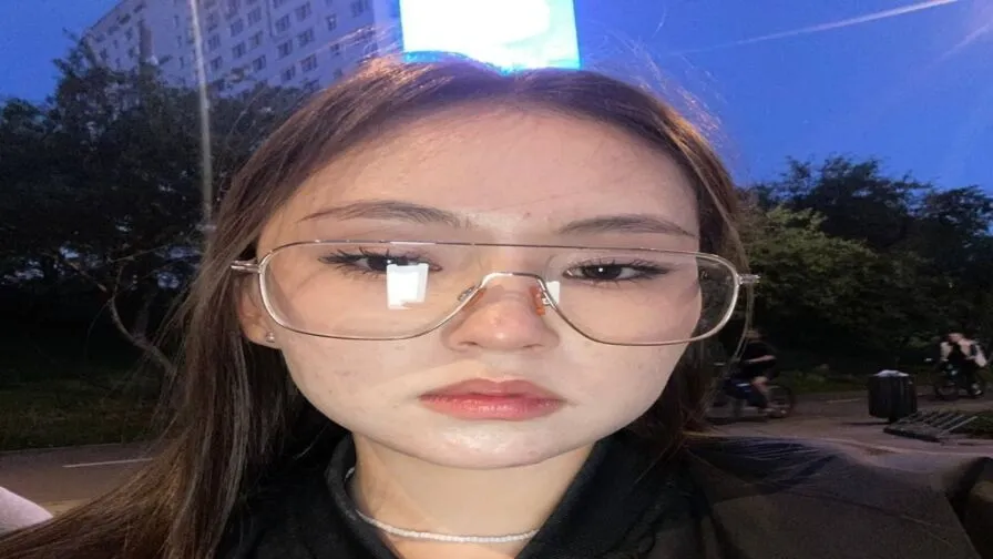 Chat with LauriMoradel