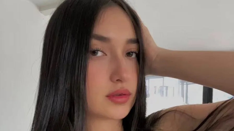 Chat with MaddySims