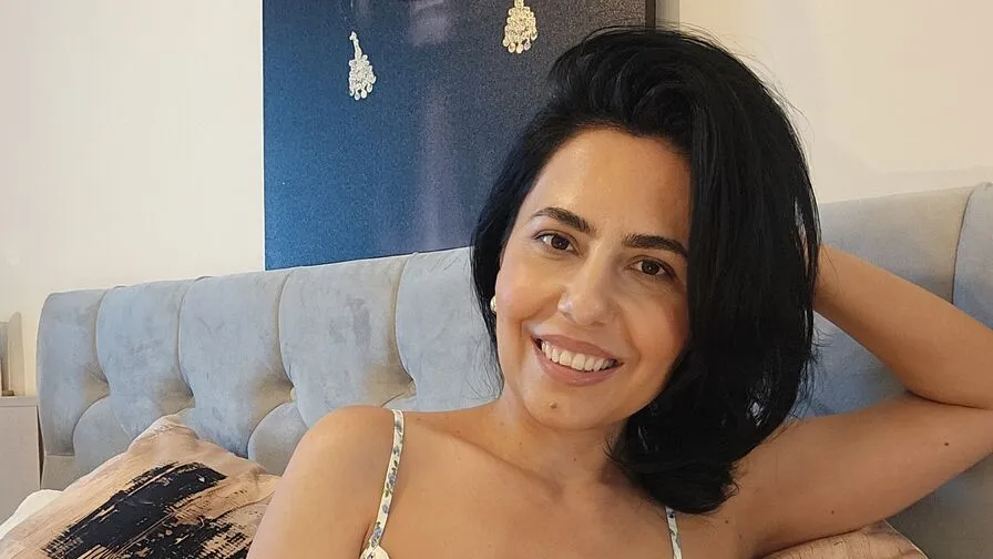 Chat with EvelineAngeles