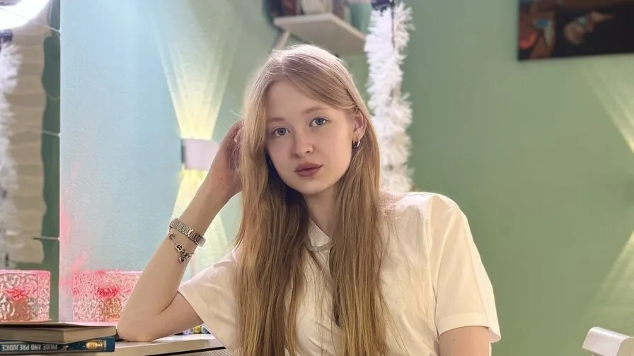 Chat with MinnieTallacksen