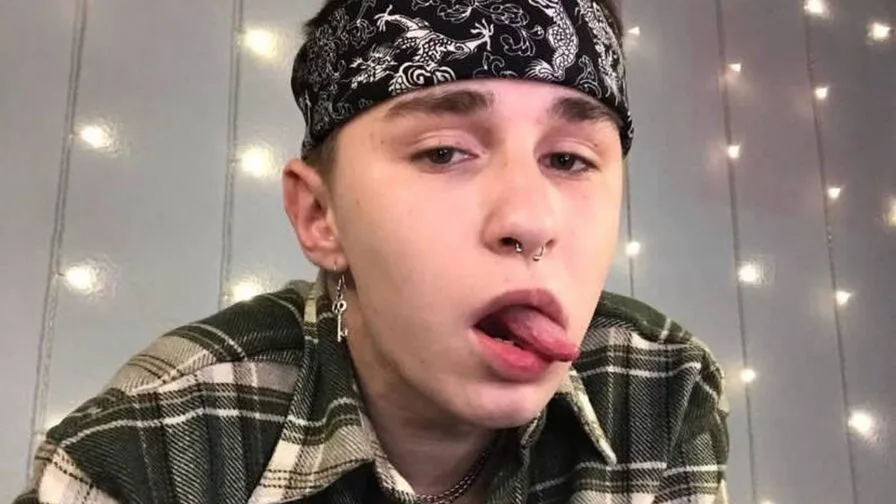Chat with ElvisMorgan