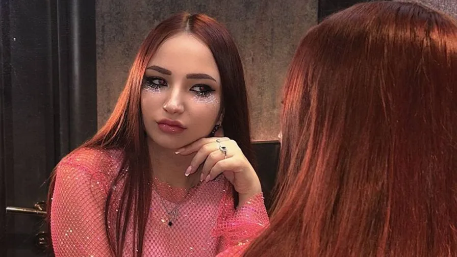 Chat with SafinaRose