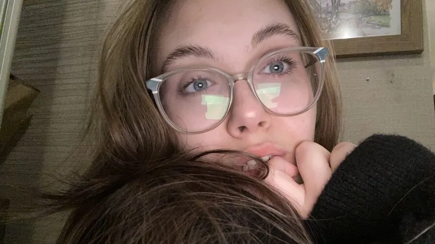 Chat with EmilyLoven