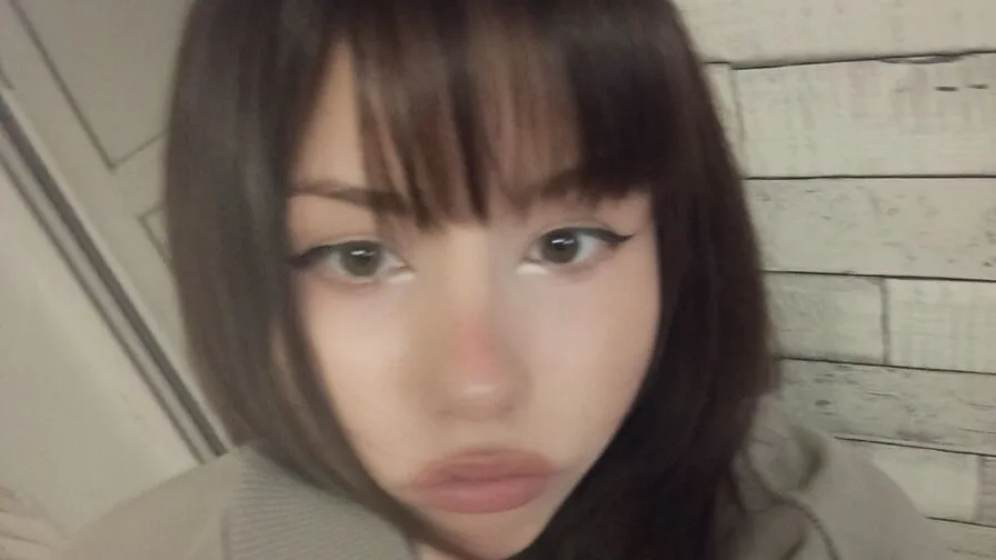 Chat with AimiBrown
