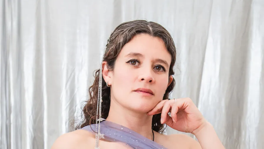 Chat with LiaRobinson