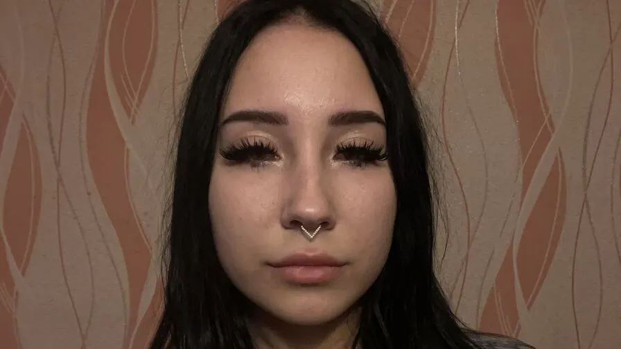 Chat with MaxineWunderly