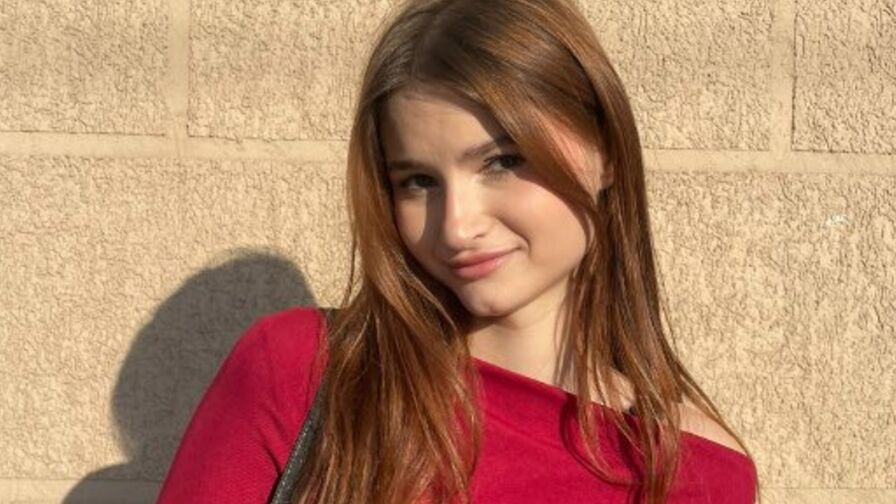 Chat with MadelynWealer