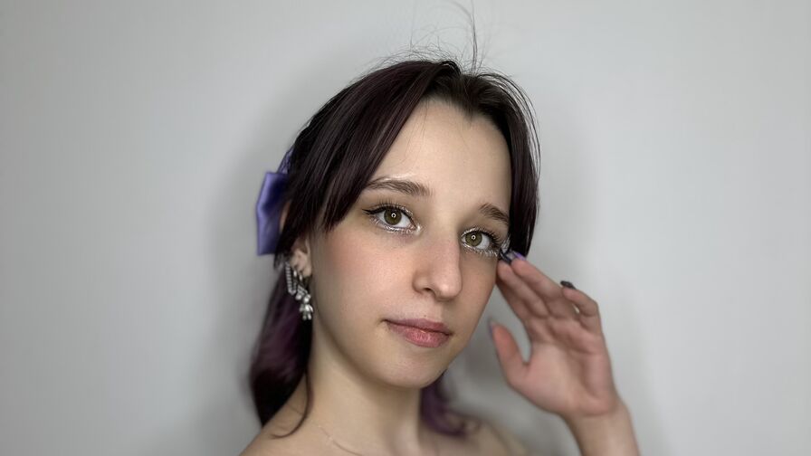 Chat with IvyLewis