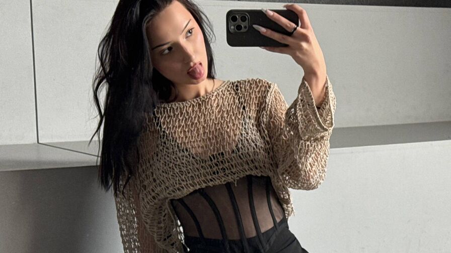 Chat with ChloeLefevre