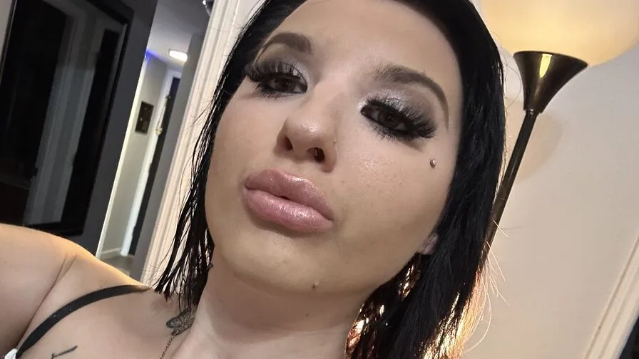 Chat with MeganKinsin