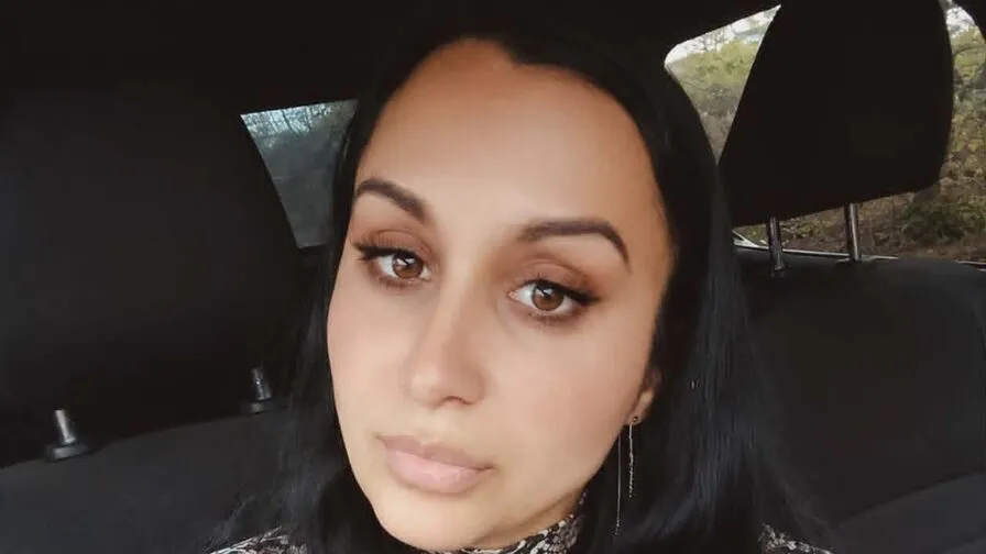 Chat with MirelleRose
