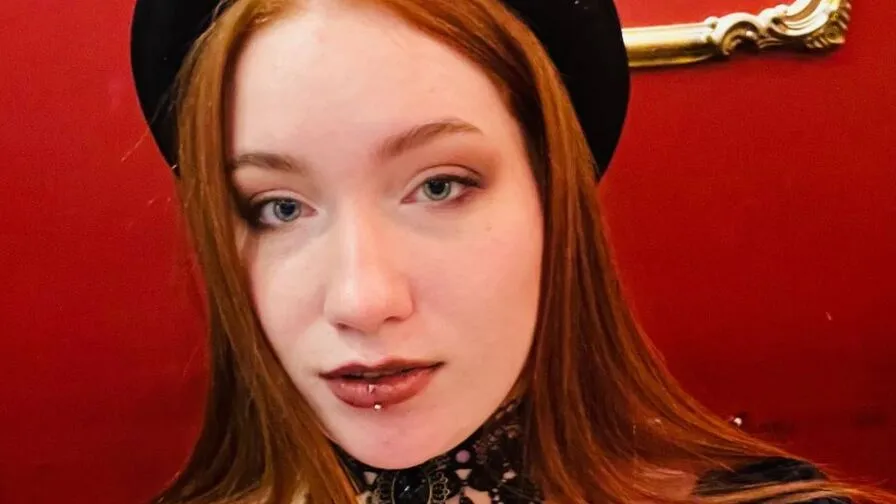 Chat with DevonaDarby