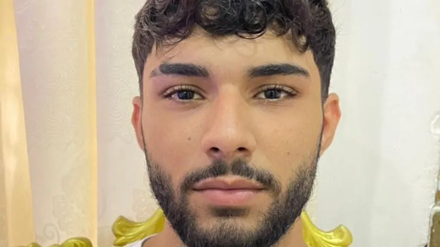 Chat with AlexanderBrowns
