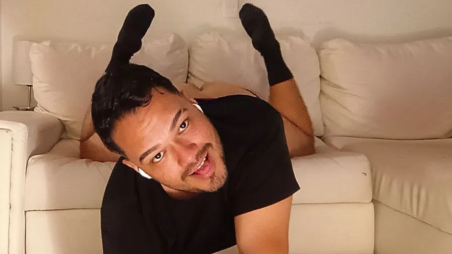 Chat with AlejandroHops