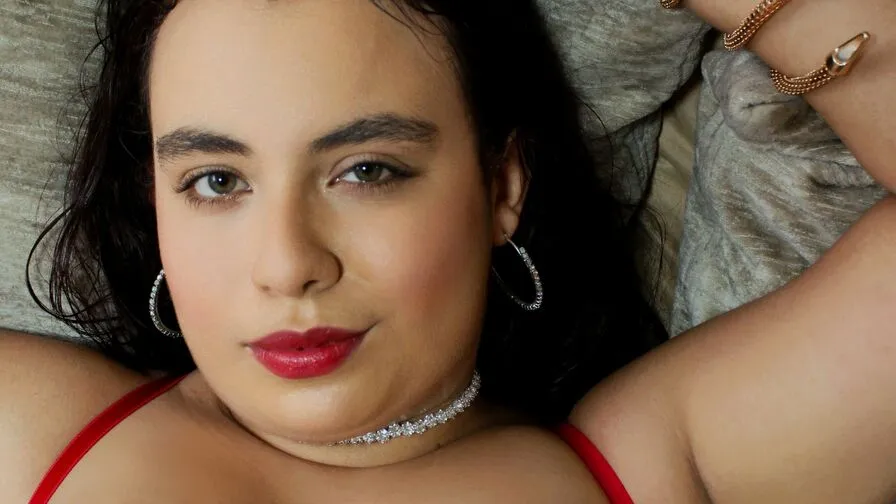 Chat with LucianaSolis