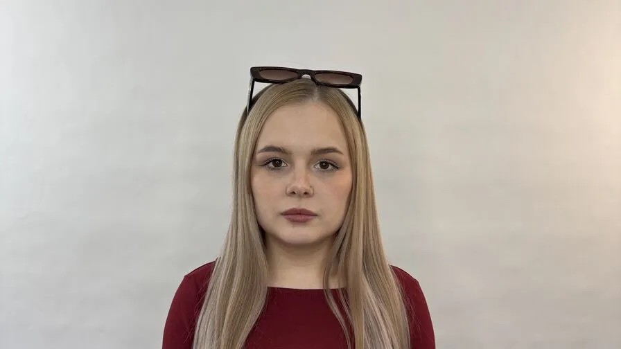 Chat with DonellaAutobee