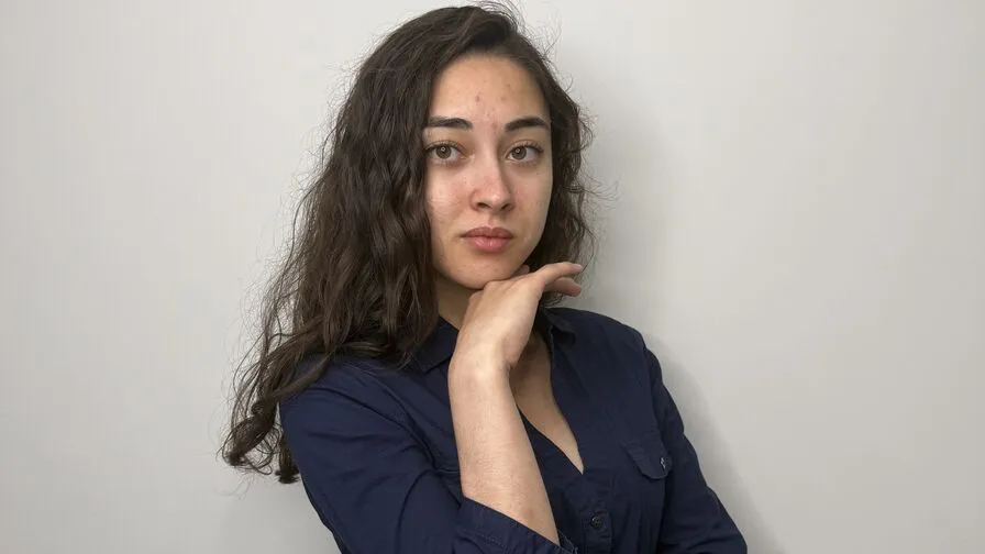 Chat with RenaVangordon