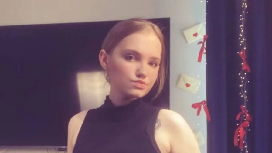 Chat with LoraKen