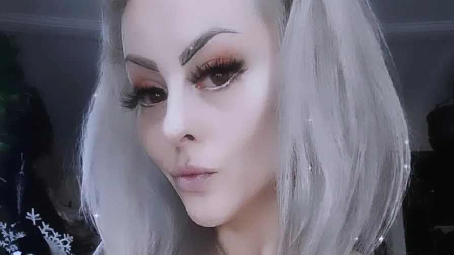 Chat with ViktoriaRavena