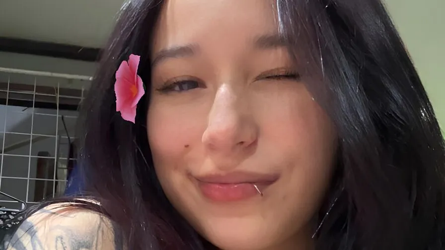Chat with CamiLewit