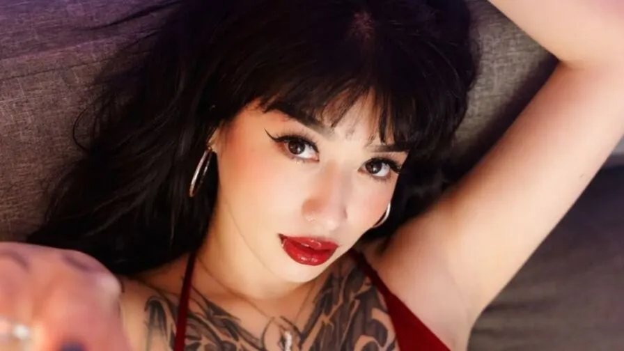 Chat with VanessaBlackrose