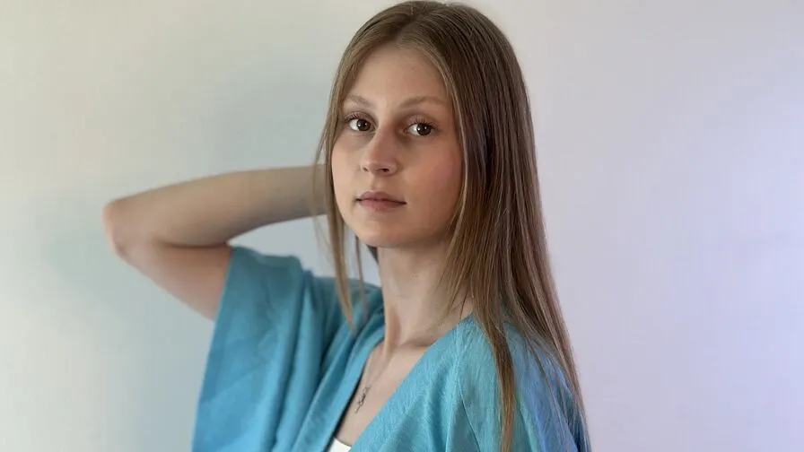 Chat with ShaylaKeywan
