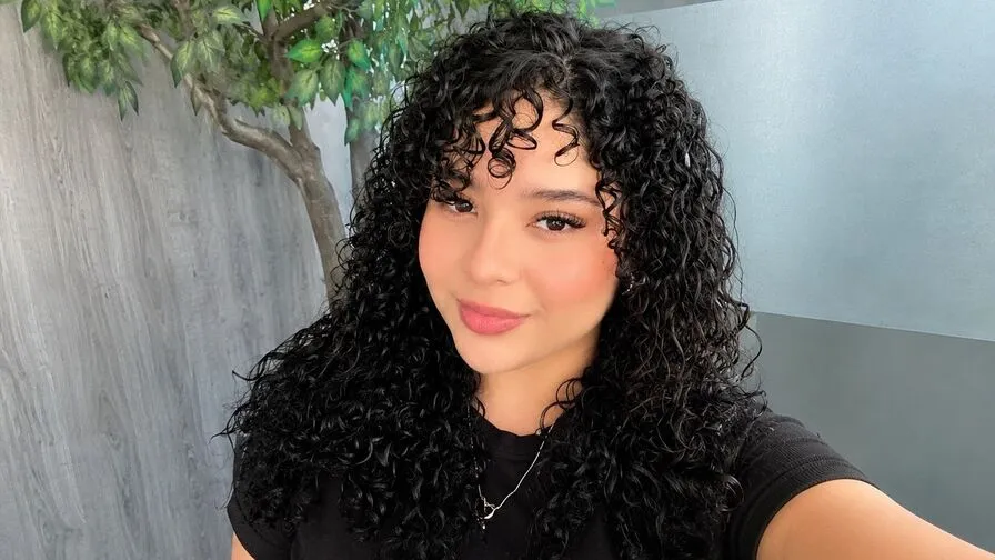 Chat with EmilyJune