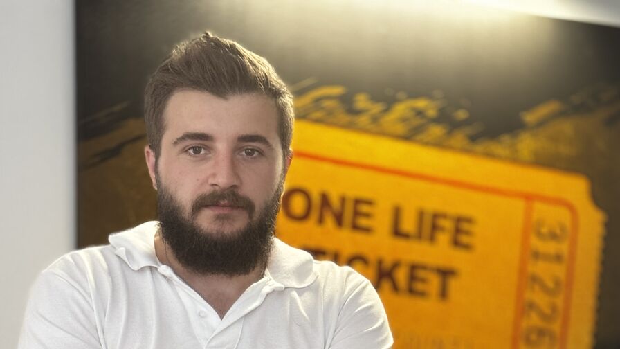Chat with PhoenixWade