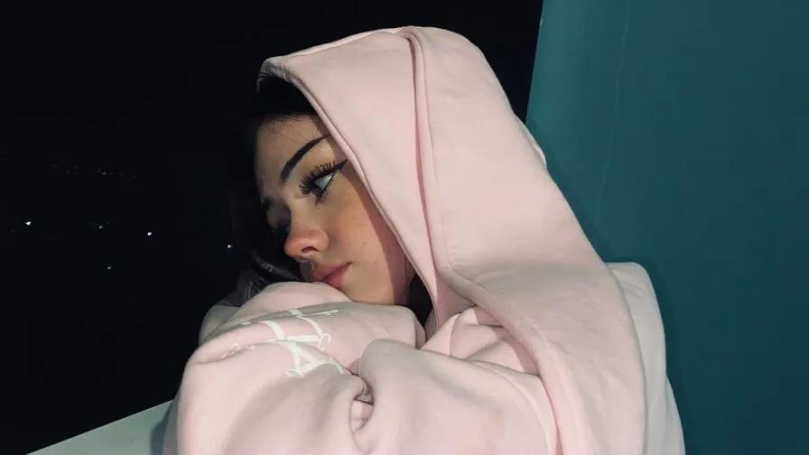 Chat with NellieMurdaugh