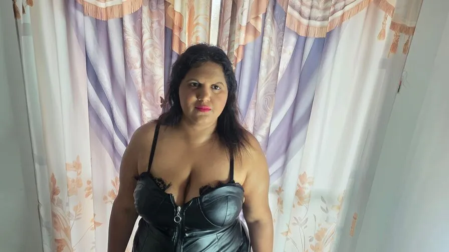 Chat with MarinaCole