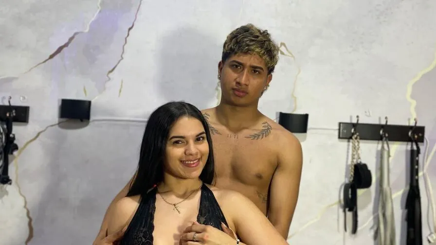 Chat with StellaAndNoah