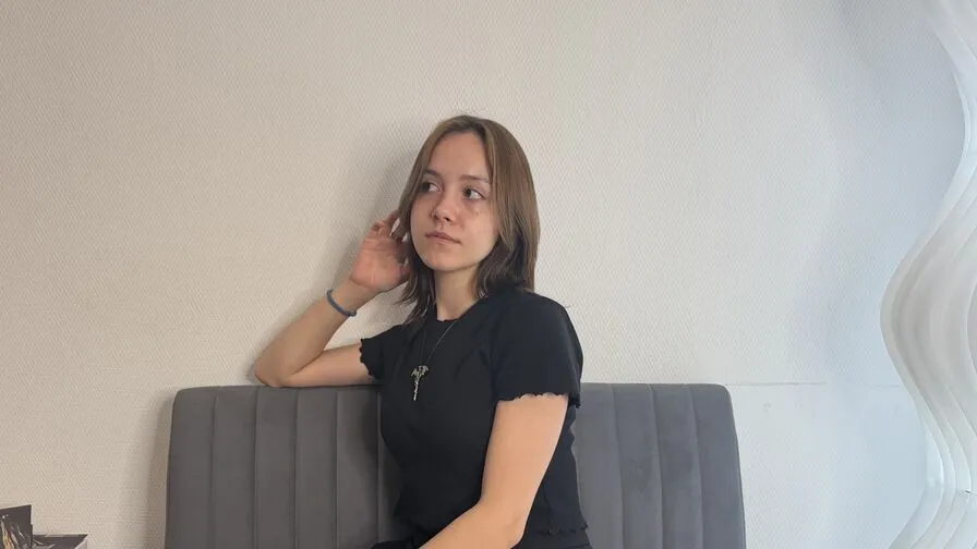 Chat with DevonaBranecki