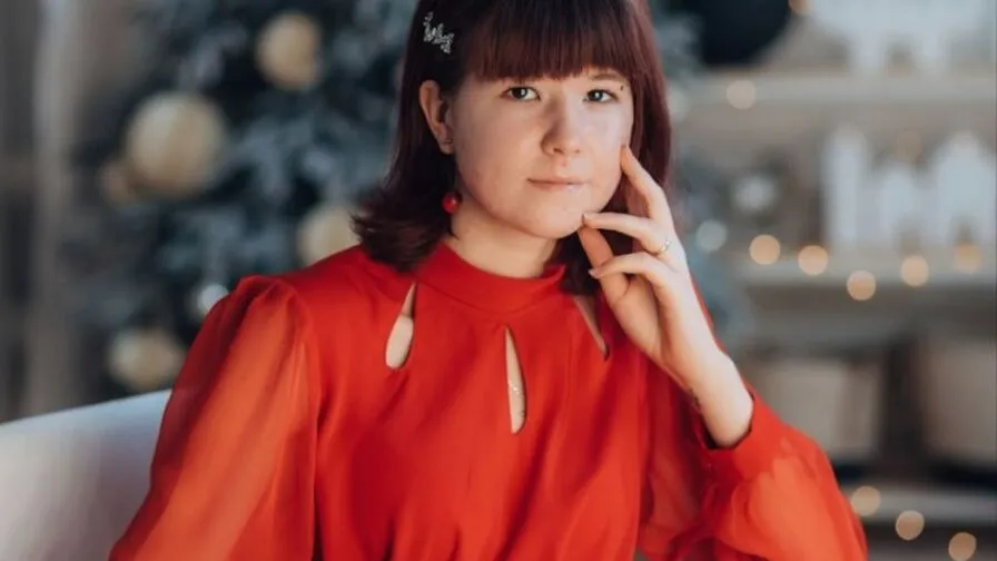 Chat with ElenaHarrington