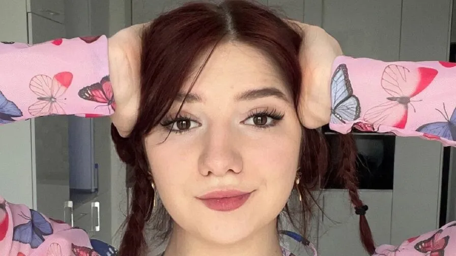 Chat with AkiraMeichan